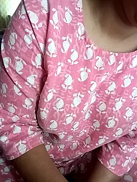 Snapshot of EeshaBhabi chatting on February 18, 2026, 6:44 am EeshaBhabi online show from February 18, 2026, 6:44 am