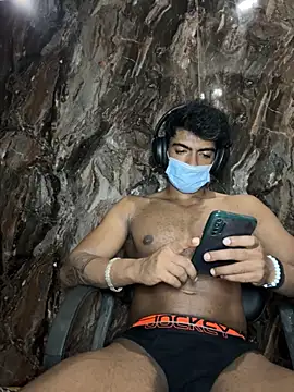 rony6663 online show from November 7, 2025, 6:23 pm