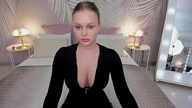 Snapshot of KiraDaring chatting on January 13, 2025, 4:19 pm KiraDaring online show from January 13, 2025, 4:19 pm