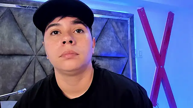 AbbySmiitth  online show from January 14, 2026, 10:57 pm