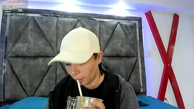 AbbySmiitth  online show from February 18, 2026, 9:11 pm