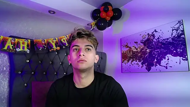 Snapshot of MrWilliseo chatting on October 16, 2025, 1:30 pm MrWilliseo online show from October 16, 2025, 1:30 pm