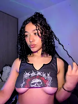 Snapshot of Crystal_Dluna chatting on September 25, 2025, 4:35 pm Crystal Dluna online show from September 25, 2025, 4:35 pm