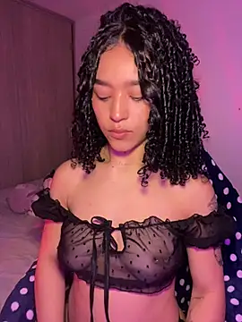 Snapshot of Crystal_Dluna chatting on September 16, 2025, 2:18 pm Crystal Dluna online show from September 16, 2025, 2:18 pm