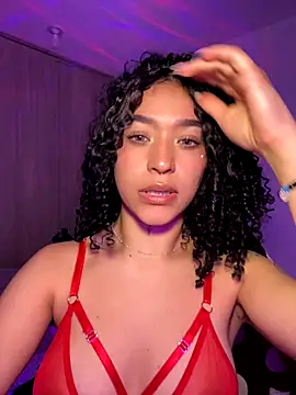 Snapshot of Crystal_Dluna chatting on September 20, 2025, 4:45 pm Crystal Dluna online show from September 20, 2025, 4:45 pm
