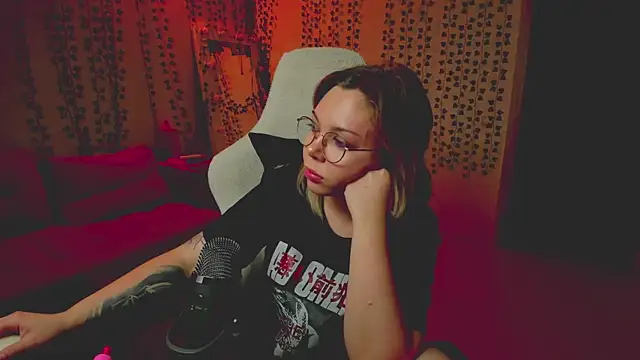 whoa-hoa-hoa-hoa-hoa online show from April 2, 2026, 6:36 pm