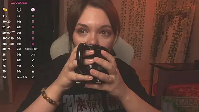 whoa-hoa-hoa-hoa-hoa online show from April 19, 2026, 6:43 pm