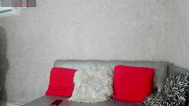 KENDER21  online show from November 26, 2025, 9:37 pm