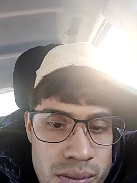 Snapshot of vamosnospues chatting on October 24, 2025, 3:44 pm vamosnospues online show from October 24, 2025, 3:44 pm