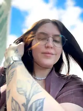 meow girl online show from June 19, 2026, 10:54 am