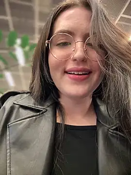 Snapshot of meow_girl chatting on January 24, 2025, 3:13 pm meow girl online show from January 24, 2025, 3:13 pm