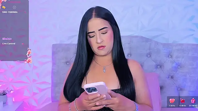 Snapshot of Miss_Ivy4 chatting on October 29, 2025, 8:30 pm Miss Ivy4 online show from October 29, 2025, 8:30 pm