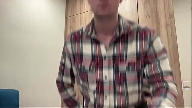 Snapshot of cute_mark chatting on March 17, 2026, 6:44 pm cute mark online show from March 17, 2026, 6:44 pm