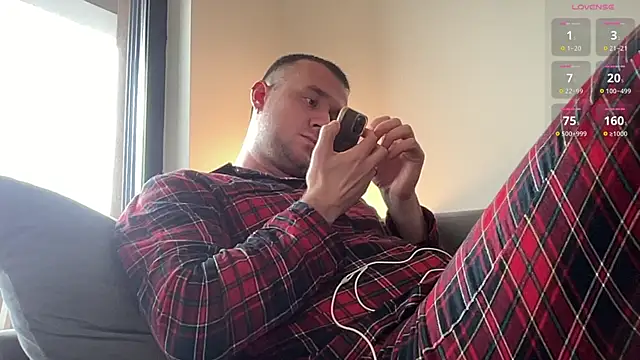 cute mark online show from January 23, 2025, 8:57 am