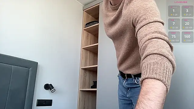 cute mark online show from September 30, 2025, 9:37 am