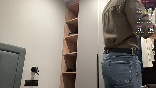 cute mark online show from September 22, 2025, 6:47 pm