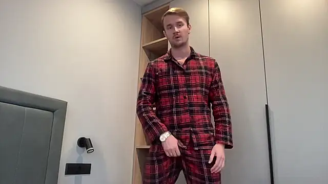 cute mark online show from September 20, 2025, 3:06 pm