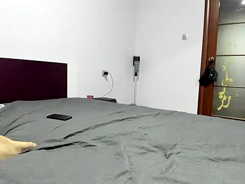 ElektraShine29 online show from November 19, 2025, 7:25 pm