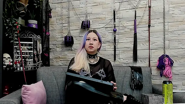 CruelMistress online show from December 5, 2025, 12:54 am