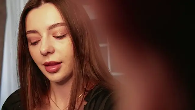 DinaCandy online show from March 19, 2026, 8:14 am