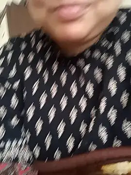 rituu07 online show from February 17, 2025, 3:47 am