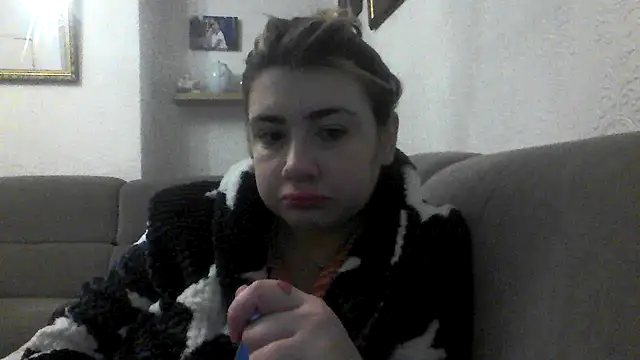 CamilaCherryX online show from February 5, 2026, 9:54 pm