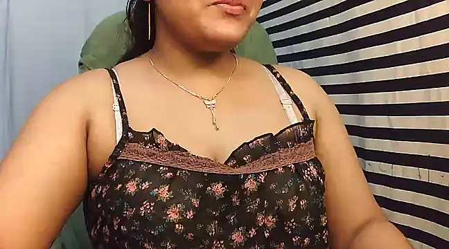SabrinaNoor online show from February 11, 2025, 7:38 pm