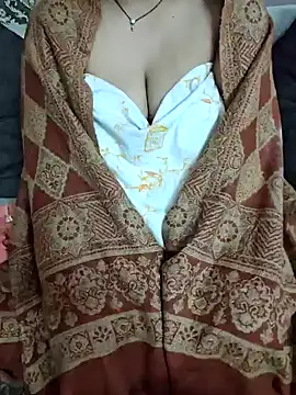 milf-kaira online show from January 8, 2025, 6:20 am