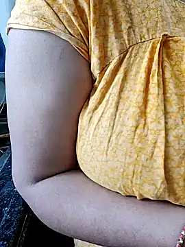 milf-kaira online show from January 2, 2025, 6:18 am