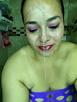 Snapshot of emily_sweet13 chatting on March 22, 2026, 2:15 am emily sweet13 online show from March 22, 2026, 2:15 am