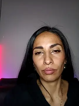 Snapshot of chloewildd_ chatting on October 22, 2025, 4:23 am chloewildd online show from October 22, 2025, 4:23 am