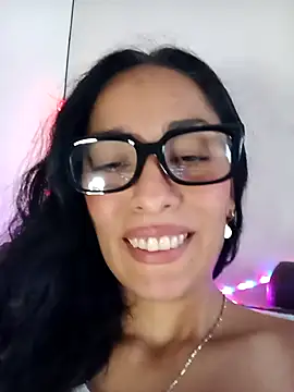 Snapshot of chloewildd_ chatting on October 19, 2025, 9:28 pm chloewildd online show from October 19, 2025, 9:28 pm