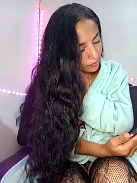 Snapshot of chloewildd_ chatting on November 30, 2025, 1:06 am chloewildd online show from November 30, 2025, 1:06 am