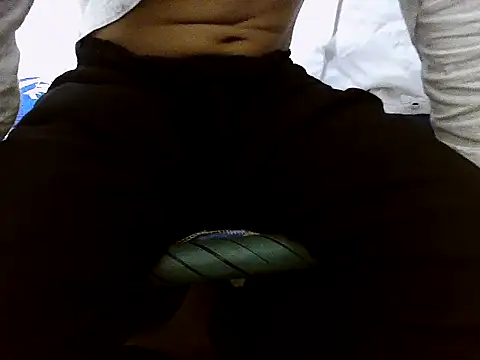 Snapshot of sexyguy1231 chatting on April 18, 2026, 7:07 pm sexyguy1231 online show from April 18, 2026, 7:07 pm