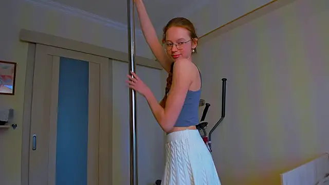 Fire Luna online show from February 4, 2026, 6:08 am