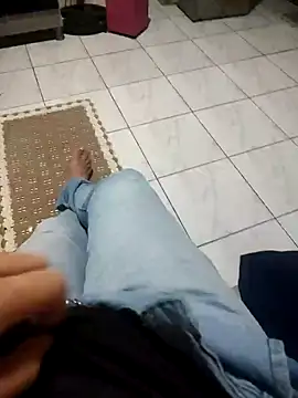 gatmoreno1 online show from October 28, 2025, 9:14 pm