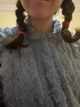 Snapshot of Golin-24 chatting on February 8, 2026, 4:05 pm Golin-24 online show from February 8, 2026, 4:05 pm