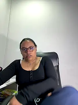 Snapshot of angela_angels_ chatting on October 9, 2025, 2:34 am angela angels online show from October 9, 2025, 2:34 am