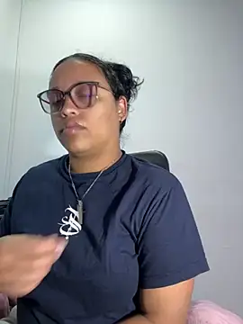 Snapshot of angela_angels_ chatting on November 10, 2025, 2:38 am angela angels online show from November 10, 2025, 2:38 am