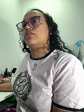 Snapshot of angela_angels_ chatting on September 30, 2025, 2:39 am angela angels online show from September 30, 2025, 2:39 am