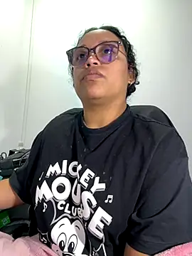 Snapshot of angela_angels_ chatting on October 19, 2025, 12:35 am angela angels online show from October 19, 2025, 12:35 am