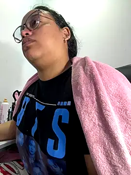 Snapshot of angela_angels_ chatting on October 15, 2025, 1:15 am angela angels online show from October 15, 2025, 1:15 am