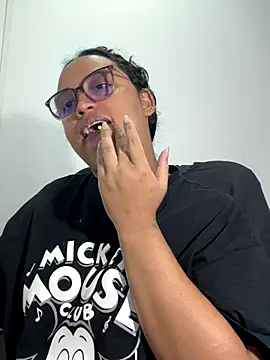 Snapshot of angela_angels_ chatting on September 28, 2025, 1:01 am angela angels online show from September 28, 2025, 1:01 am