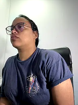 Snapshot of angela_angels_ chatting on September 15, 2025, 11:16 pm angela angels online show from September 15, 2025, 11:16 pm