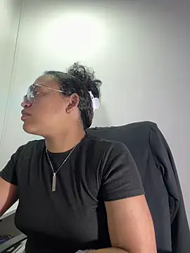 Snapshot of angela_angels_ chatting on October 30, 2025, 2:43 am angela angels online show from October 30, 2025, 2:43 am