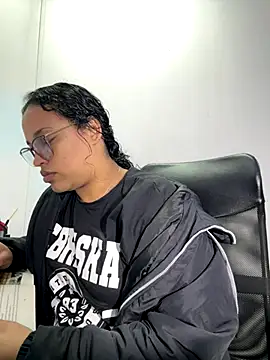 Snapshot of angela_angels_ chatting on September 10, 2025, 2:21 am angela angels online show from September 10, 2025, 2:21 am