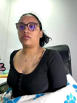 Snapshot of angela_angels_ chatting on October 10, 2025, 2:45 am angela angels online show from October 10, 2025, 2:45 am