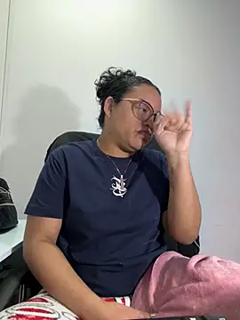 Snapshot of angela_angels_ chatting on October 24, 2025, 2:43 am angela angels online show from October 24, 2025, 2:43 am