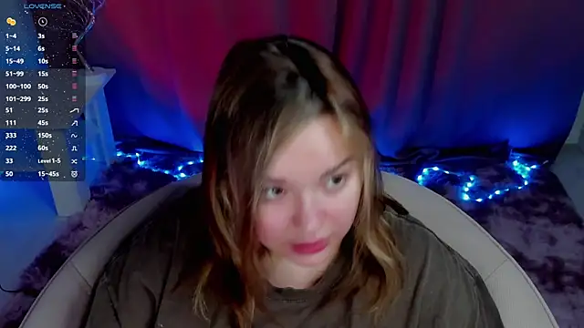 Snapshot of AlliceBrown_ chatting on February 8, 2025, 4:46 pm AlliceBrown online show from February 8, 2025, 4:46 pm