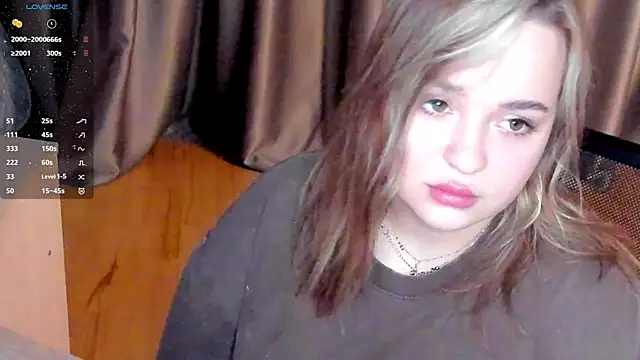 Snapshot of AlliceBrown_ chatting on January 3, 2025, 4:59 pm AlliceBrown online show from January 3, 2025, 4:59 pm